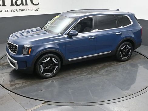 Used 2025 Kia Telluride S FWD image 46