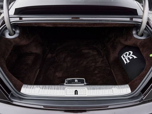 Used 2014 Rolls-Royce Wraith image 19
