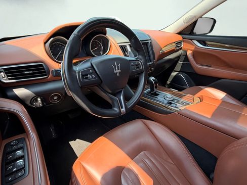 Used 2017 Maserati Levante S AWD/4WD image 23