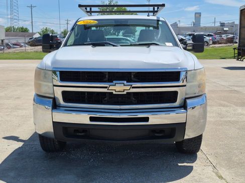 Used 2007 Chevrolet Silverado 2500 W/T AWD/4WD image 2