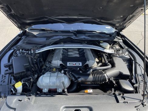 Used 2017 Ford Mustang GT Premium w/ GT Performance Package image 28