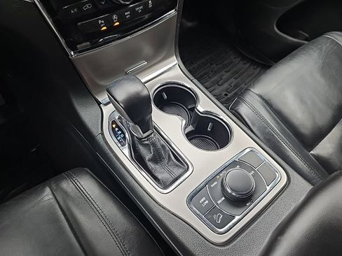 Used 2020 Jeep Grand Cherokee Limited image 22