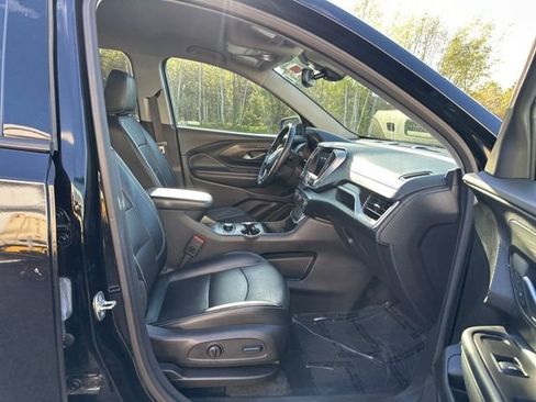 Used 2024 GMC Terrain SLT AWD/4WD image 12