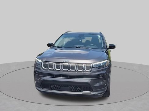 Used 2022 Jeep Compass Latitude w/ Sun and Sound Group AWD/4WD image 3