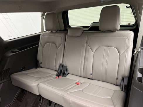 Used 2018 Ford Expedition Max Limited w/ Equipment Group 301A AWD/4WD image 16