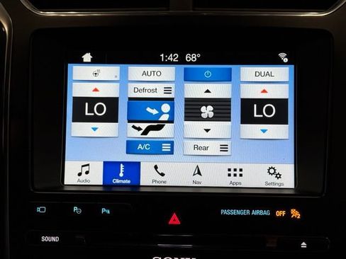 Certified 2018 Ford Explorer Limited w/ Equipment Group 301A FWD image 27