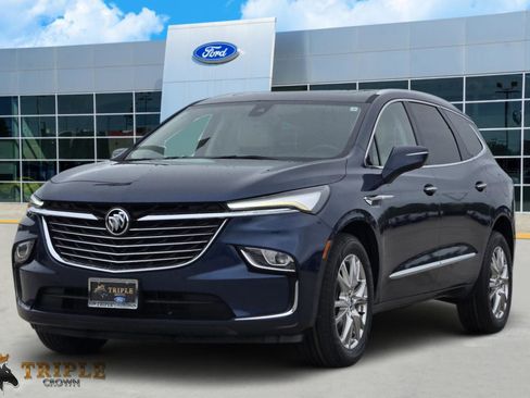 Used 2023 Buick Enclave Essence w/ Experience Buick Package AWD/4WD image 2