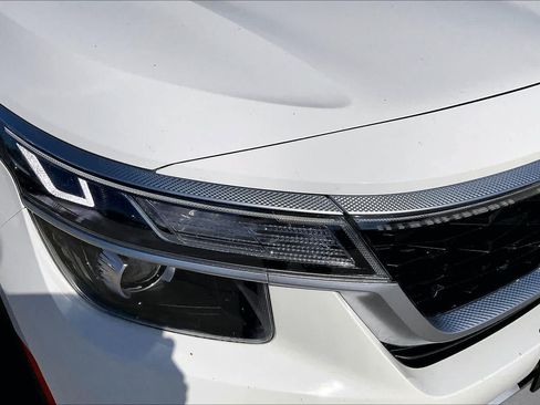 Used 2022 Kia Seltos S FWD image 26