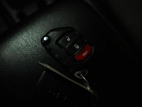 Used 2023 Jeep Wrangler Unlimited Sahara image 20