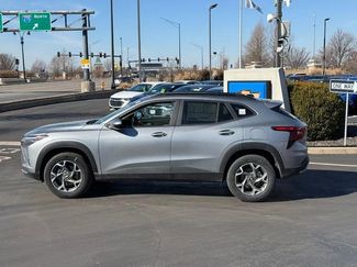 Used 2025 Chevrolet Trax LT w/ Driver Confidence Package video 2