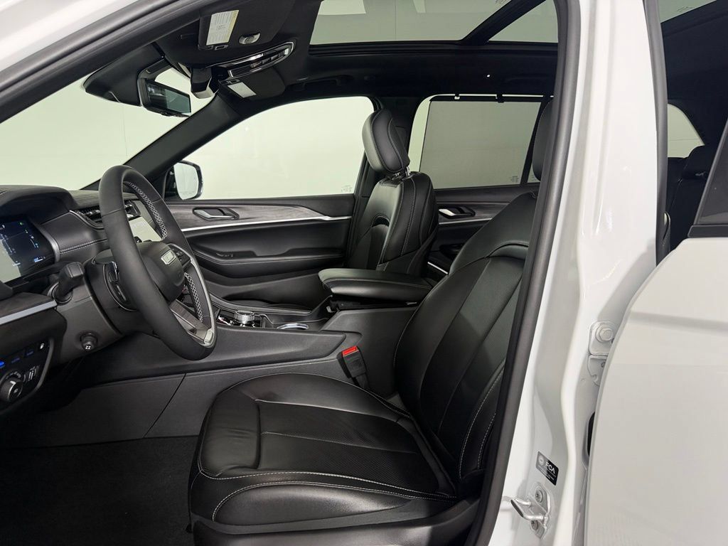 Used 2024 Jeep Grand Cherokee Limited 4xe AWD/4WD image 20