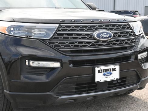 Used 2021 Ford Explorer XLT w/ Equipment Group 202A RWD image 24