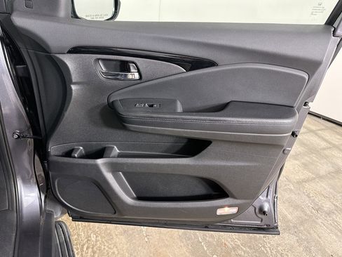 Used 2018 Honda Pilot Elite image 36