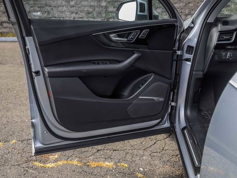 Used 2017 Audi Q7 3.0T Premium Plus w/ Premium Plus Package image 21