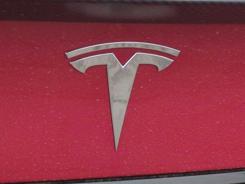 Used 2021 Tesla Model S Plaid image 12