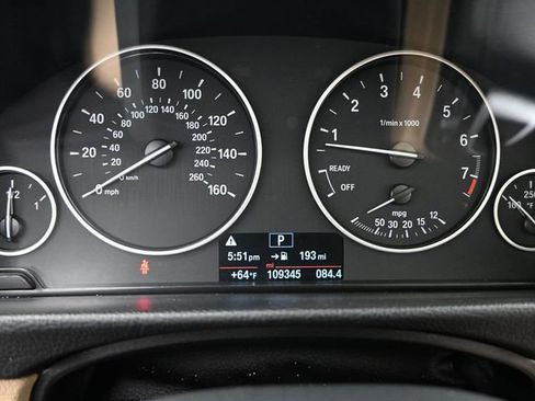 Used 2017 BMW 320i xDrive Sedan image 11