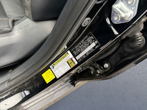 Used 2025 Toyota Camry XLE image 10