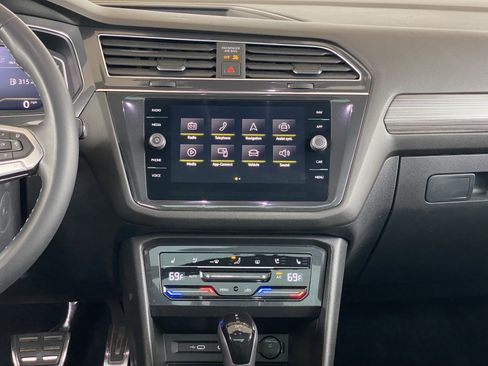 Used 2023 Volkswagen Tiguan SEL R-Line image 25