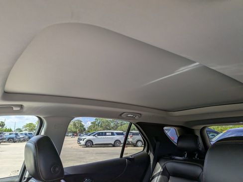 Used 2019 Chevrolet Equinox Premier FWD image 24