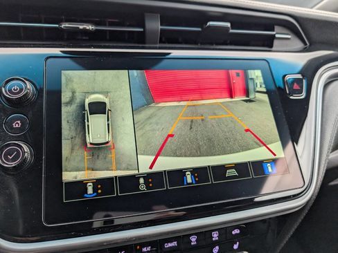 Used 2022 Chevrolet Bolt LT w/ Infotainment Package image 14