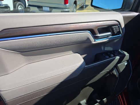 New 2026 GMC Sierra 1500 SLT w/ SLT Premium Package image 19