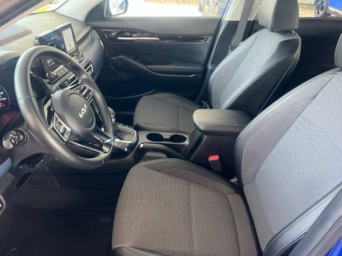 Certified 2023 Kia Seltos S w/ Navigation Package AWD/4WD image 4