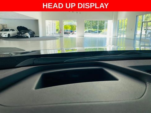 Used 2022 Buick Envision Avenir w/ Technology Package II image 6