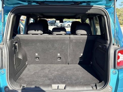 Used 2021 Jeep Renegade Latitude w/ Sun & Sound Group image 32