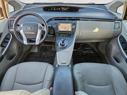 Used 2010 Toyota Prius Five image 16