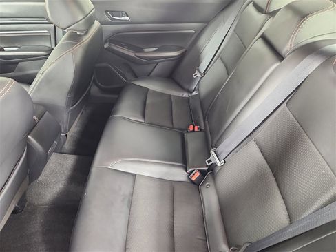 Used 2019 Nissan Altima 2.5 SR image 12