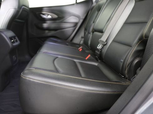 Used 2019 GMC Terrain SLT w/ Preferred Package image 3