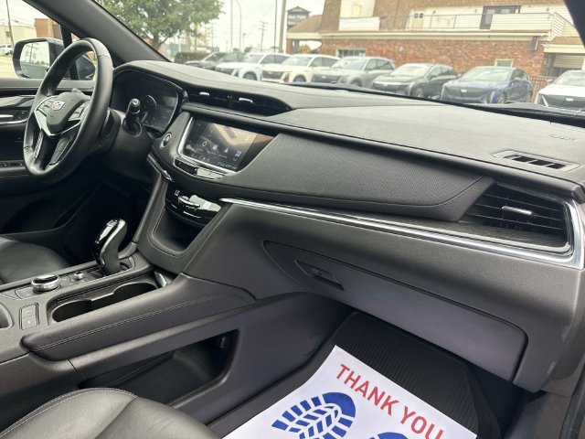 Used 2020 Cadillac XT5 Premium Luxury w/ LPO, Floor Liner Package AWD/4WD image 23