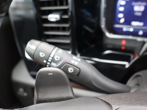 Used 2023 Chevrolet Silverado 1500 LTZ AWD/4WD image 24