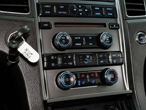 Used 2010 Ford Taurus Limited image 14