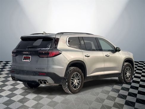 Used 2025 GMC Acadia Elevation image 6