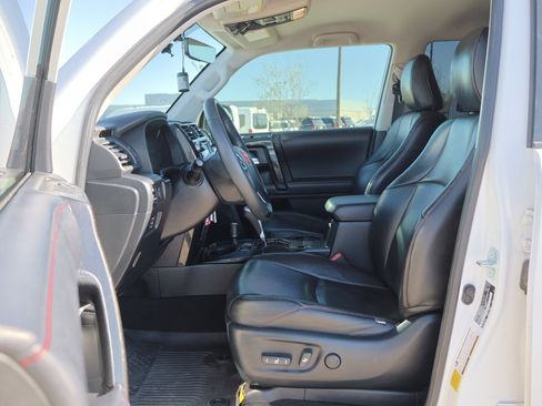 Used 2019 Toyota 4Runner TRD Off-Road Premium image 13