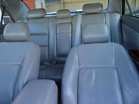 Used 2006 Toyota Camry XLE FWD image 16