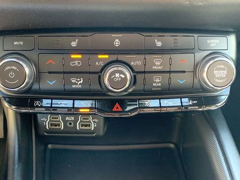 Used 2022 Dodge Durango GT AWD/4WD image 37