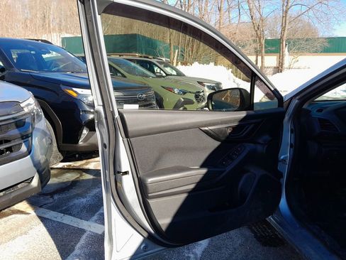 Used 2017 Subaru Impreza 2.0i Premium image 9