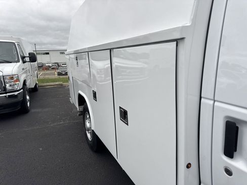 New 2026 Ford E-350 and Econoline 350 Super Duty w/ Power Equipment Group RWD image 12