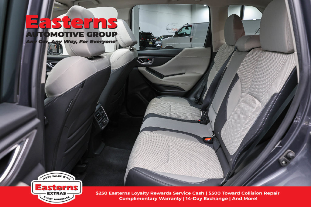 Used 2023 Subaru Forester Premium AWD/4WD image 25