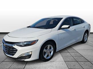 Used 2024 Chevrolet Malibu LT FWD video 1