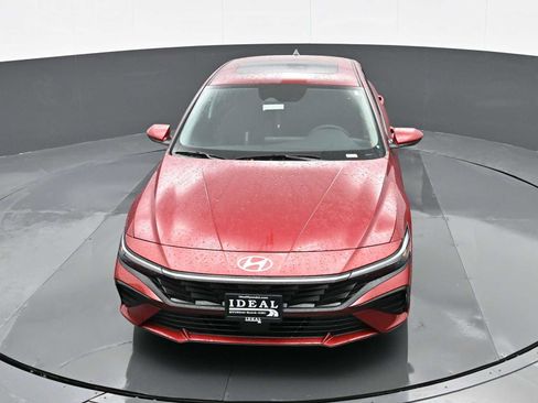 Used 2024 Hyundai Elantra SEL w/ Convenience Package image 21