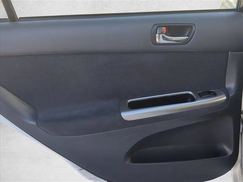 Used 2005 Toyota Camry SE image 17