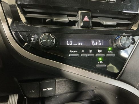 Used 2022 Toyota Camry SE image 15