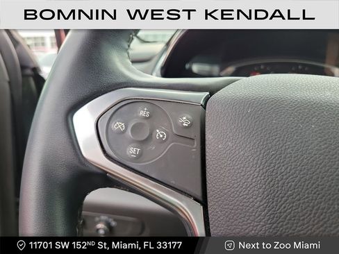 Used 2023 Chevrolet Traverse LT image 13