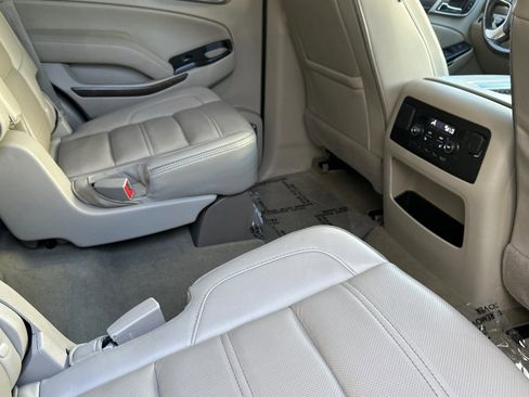 Used 2018 GMC Yukon Denali w/ Denali Ultimate Package image 19