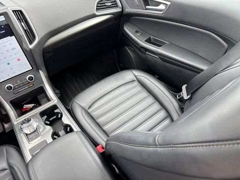 Used 2022 Ford Edge SEL w/ Convenience Package image 15