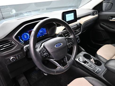 Used 2022 Ford Escape Titanium w/ Titanium Elite Package AWD/4WD image 10