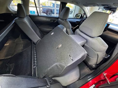 Certified 2024 Toyota Corolla Cross LE image 59